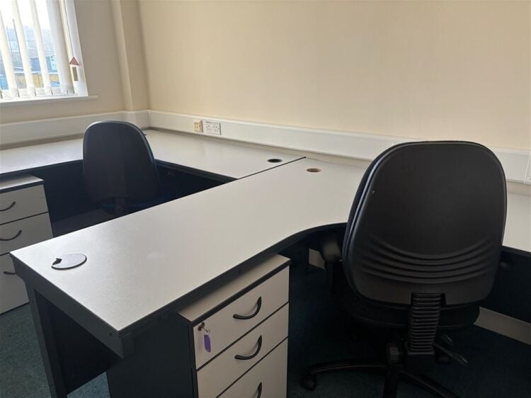 FREEHOLD OFFICE BLOCK – 31 UNITS