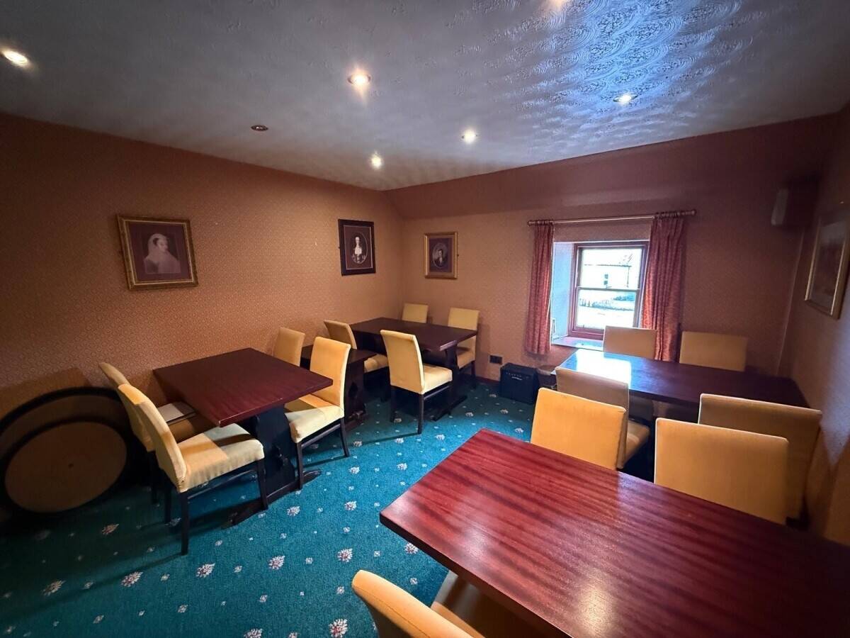An Original and Charming Freehold 18th Century Village Inn / Pub with commercial kitchen  (ref 1732)