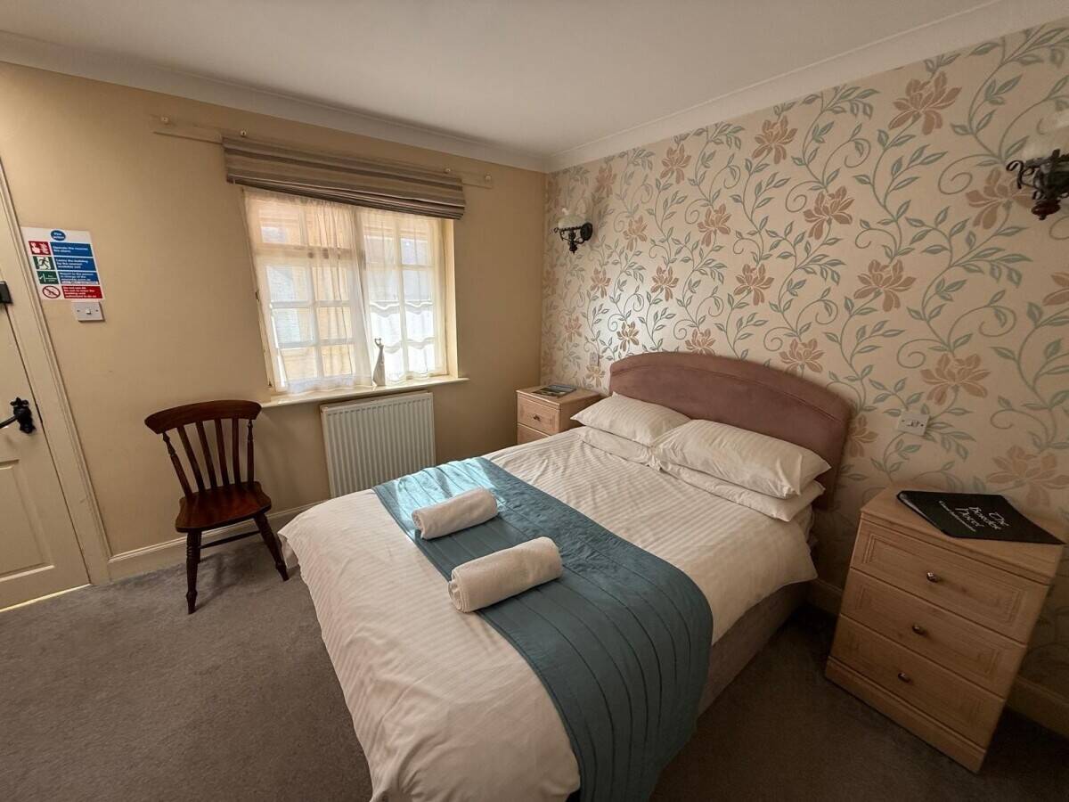 A superb hotel located in a sought-after village in the Scottish Borders (ref 1734)