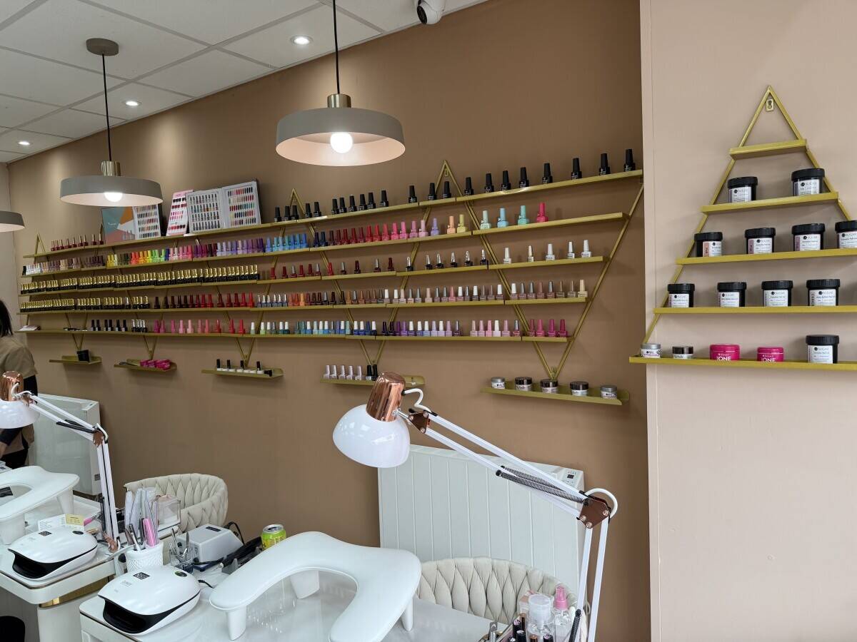 Nails &  Beauty for sale In Liverpool Photo 8
