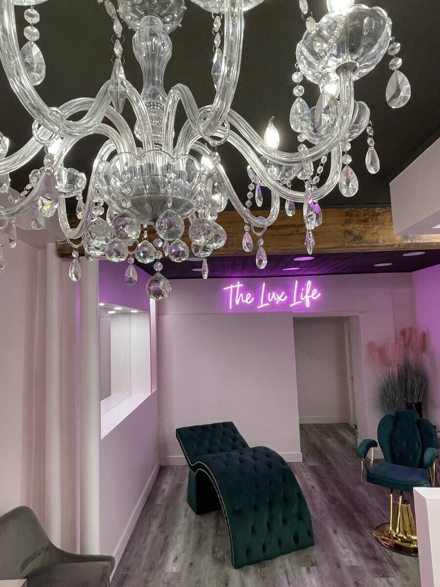 Luxury Beauty Salon for Sale near Cardiff City Centre
