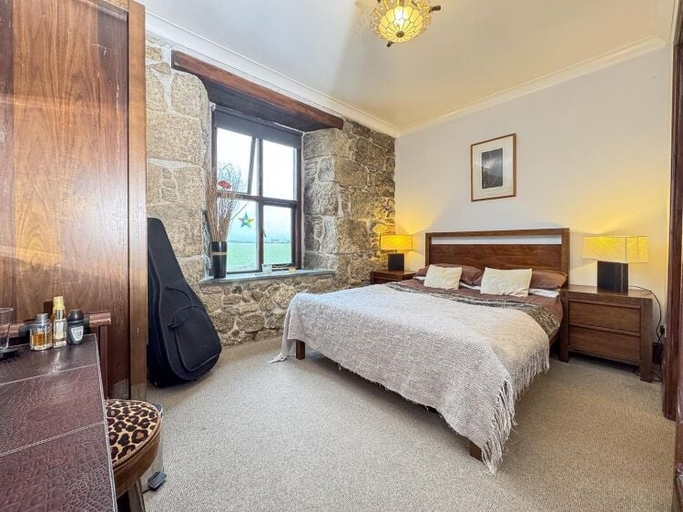 Freehold 6 Bedroom Guest House Located In Sennen Cove