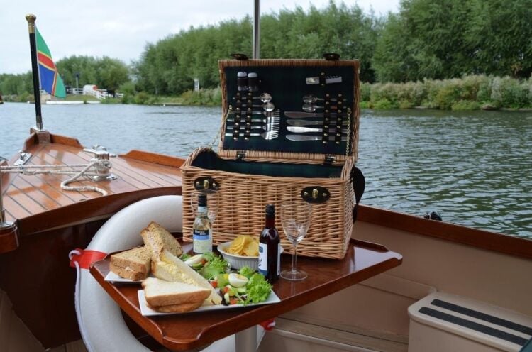 Luxury Canal Boat Cruise Business Located Gloucester Photo 8