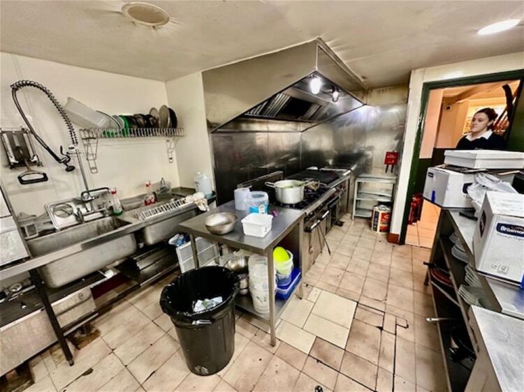 LEASEHOLD LIC. PORTUGUESE  RESTAURANT & TAPAS BAR Photo 8