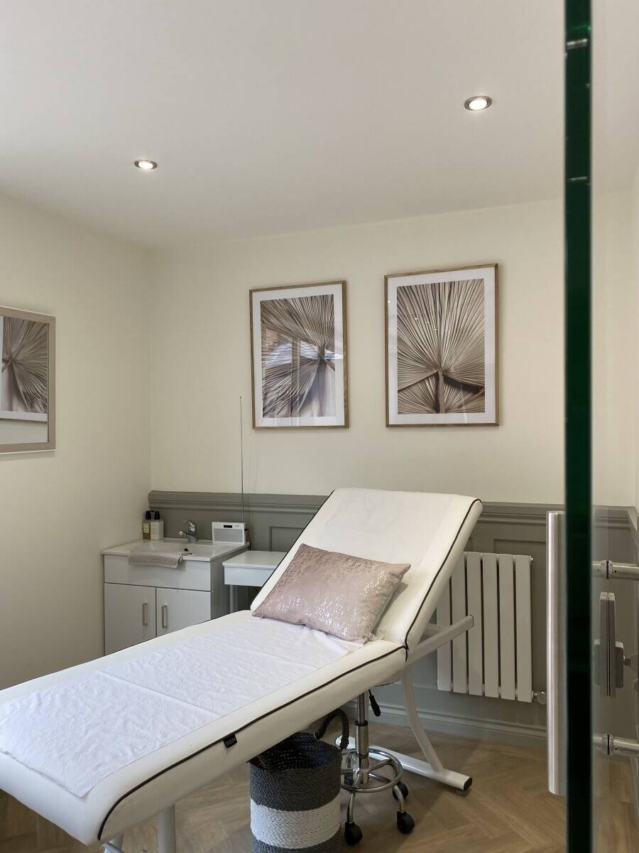 Beauty salon  for sale in Ruddington
