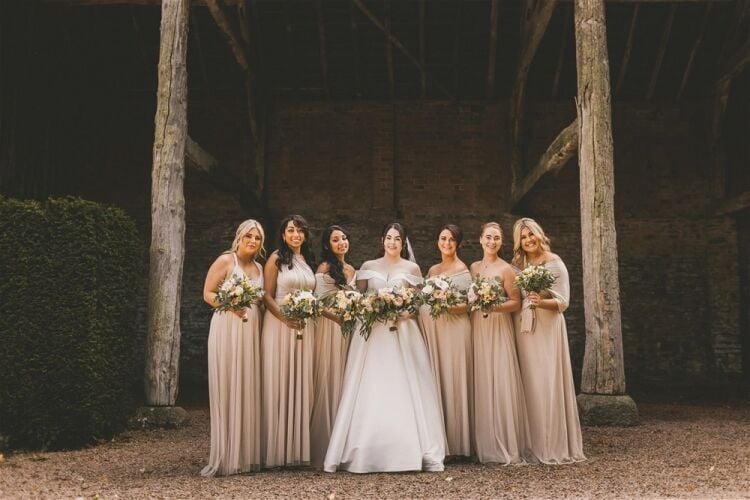 E-COMMERCE AWARD-WINNING GLOBAL BRIDAL BRAND Photo 8
