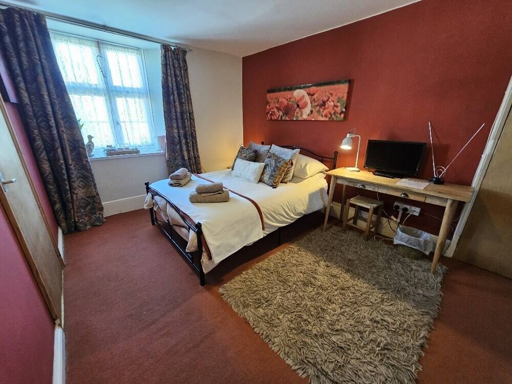 Devon Village Inn With 5 Letting Rooms, a Letting Apartment and 3 Bedroom Owners Accommodation