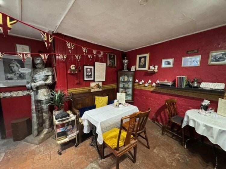 Leasehold Tearooms & Food Emporium Located In The Market Place, Warwick Town Centre