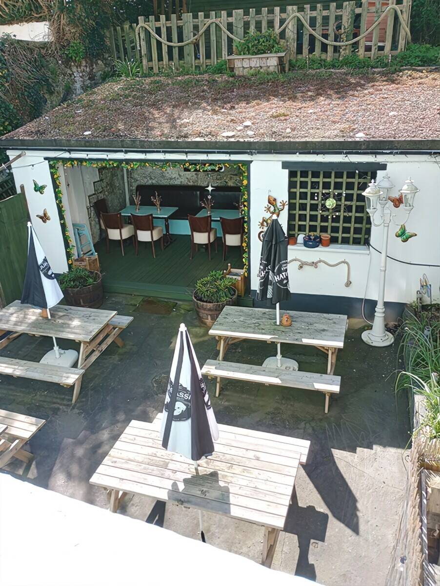 Prominent Harbourside Bar Restaurant Weymouth with Living Accommodation Photo 8