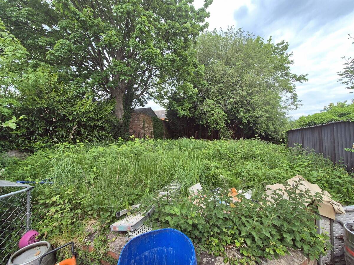 WREXHAM - ESTABLISHED COMMUNITY LOCAL Photo 8