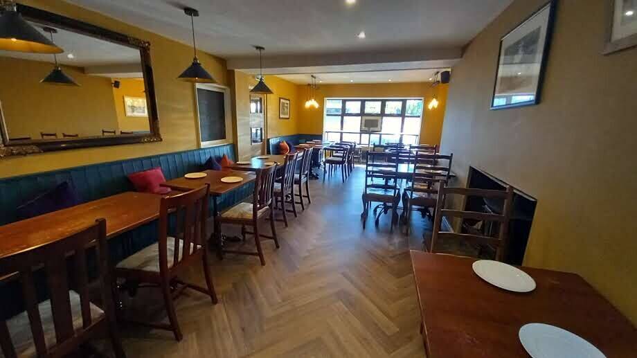 MONMOUTHSHIRE/BRECON BEACONS - VILLAGE FREEHOUSE