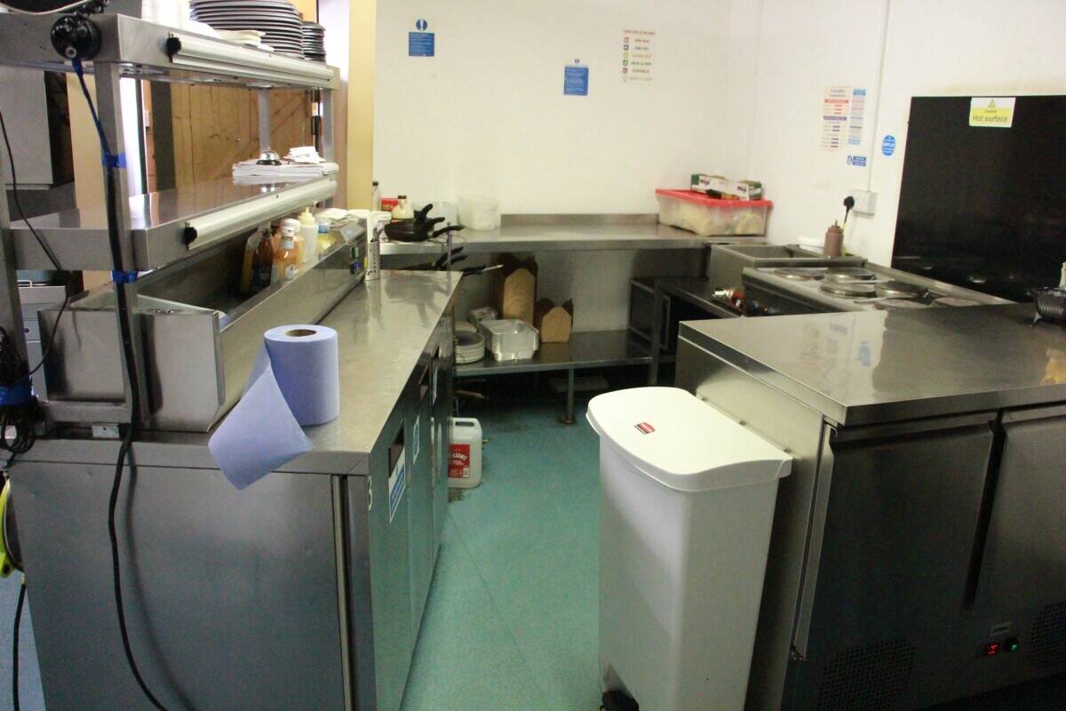 Caf&eacute; for Sale in Crosby - with Potential for Growth Photo 8