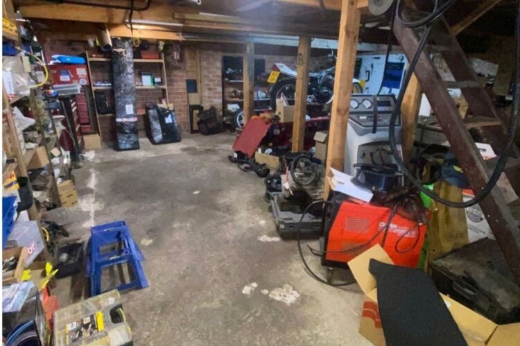 Established Garage - Halsham Photo 8