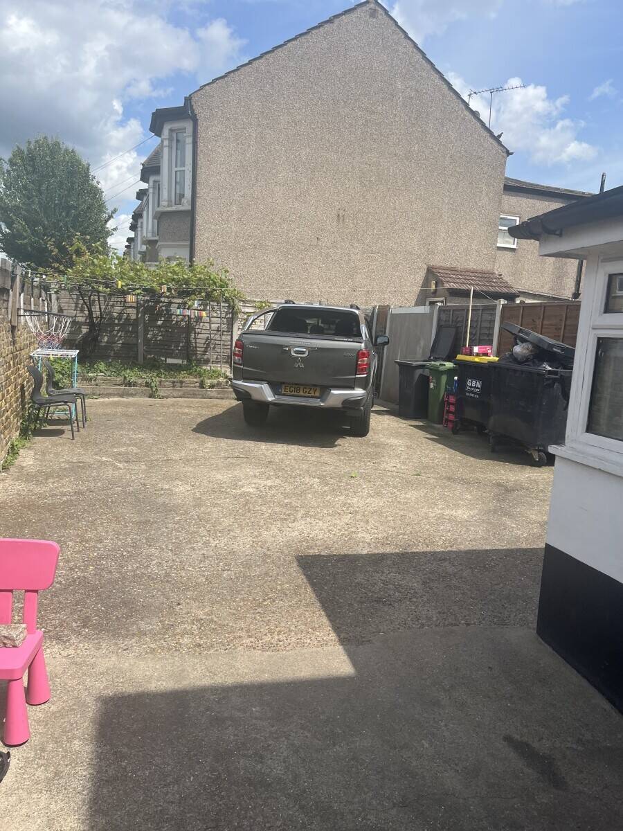 Coffee shop for sale in Leyton
