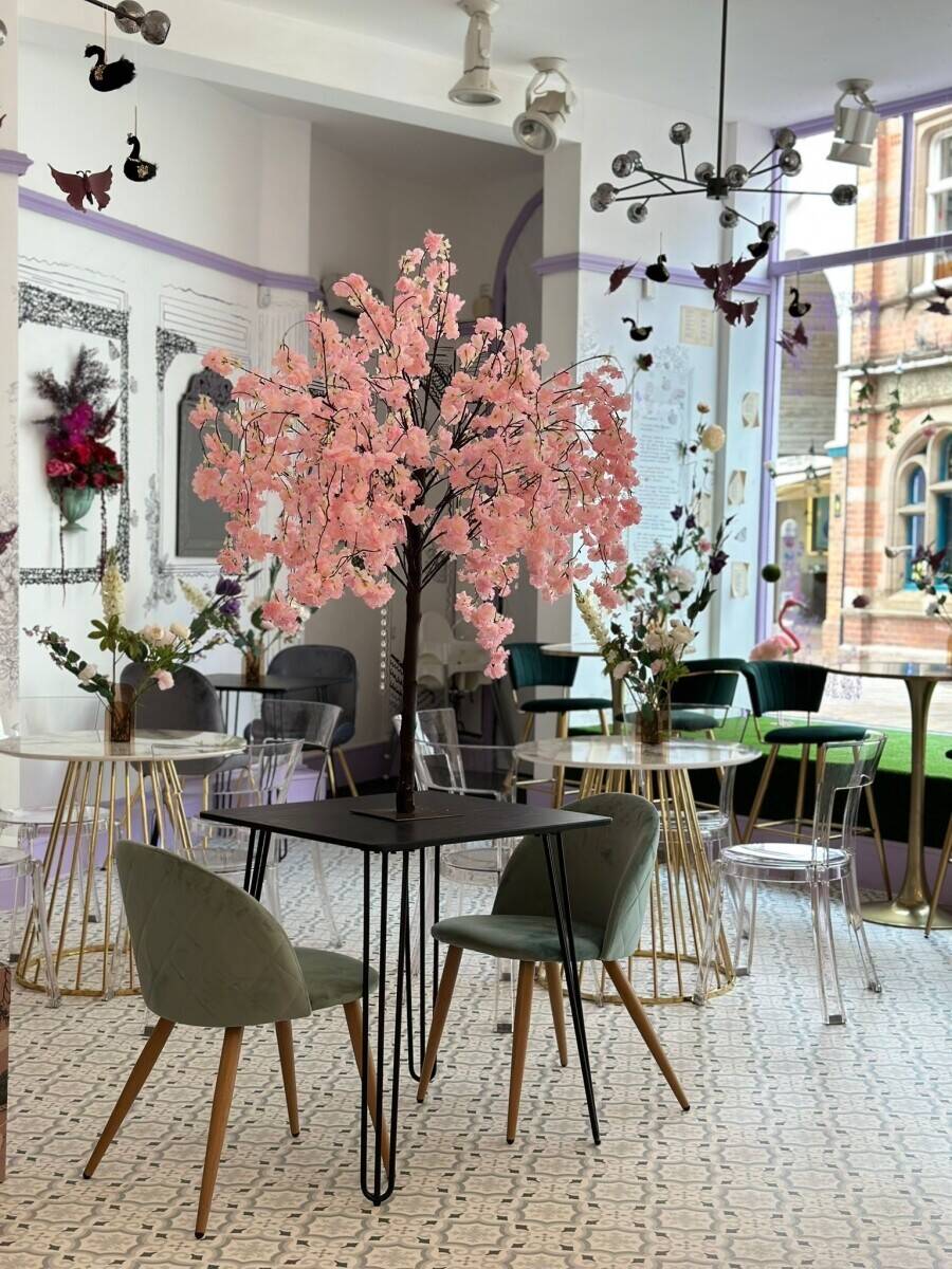Exquisite boutique cafe for sale in St Martins area Leicester