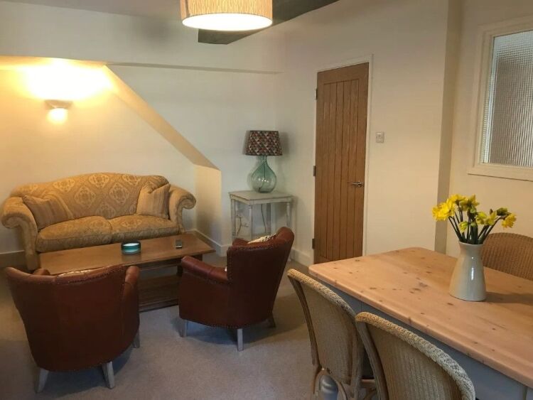 HOLIDAY LETTING ACCOMMODATION/RESIDENTIAL INVESTMENT PROPERTY OPPORTUNITY