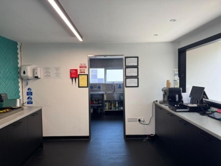 Leasehold Healthy Fast Food Takeaway & Meal Prep Franchise Located In Bromsgrove Photo 8