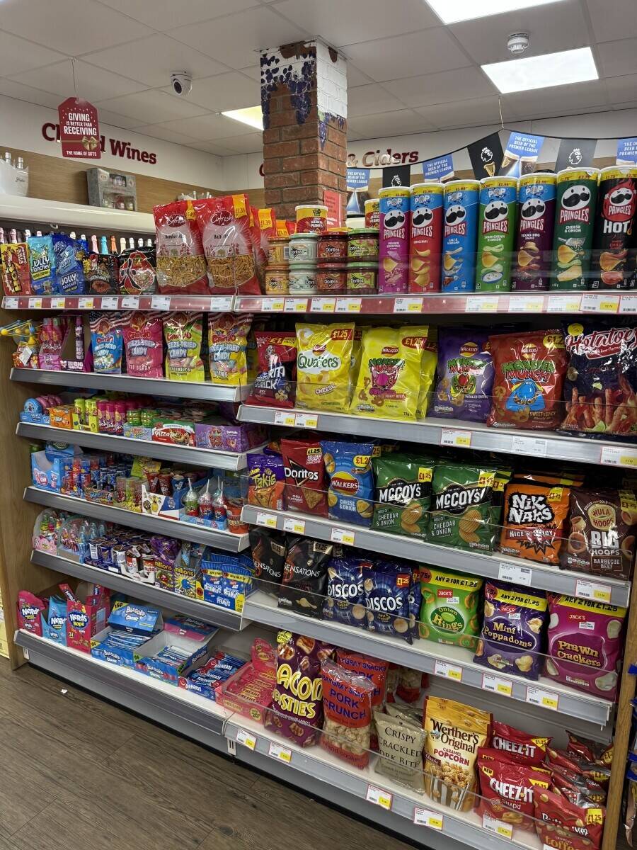 Busy off license shop for sale