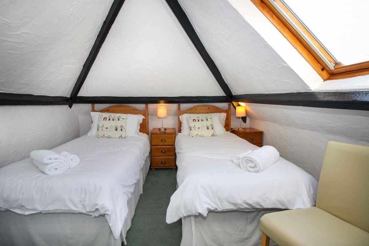 An 11-letting-bedroom former guest house