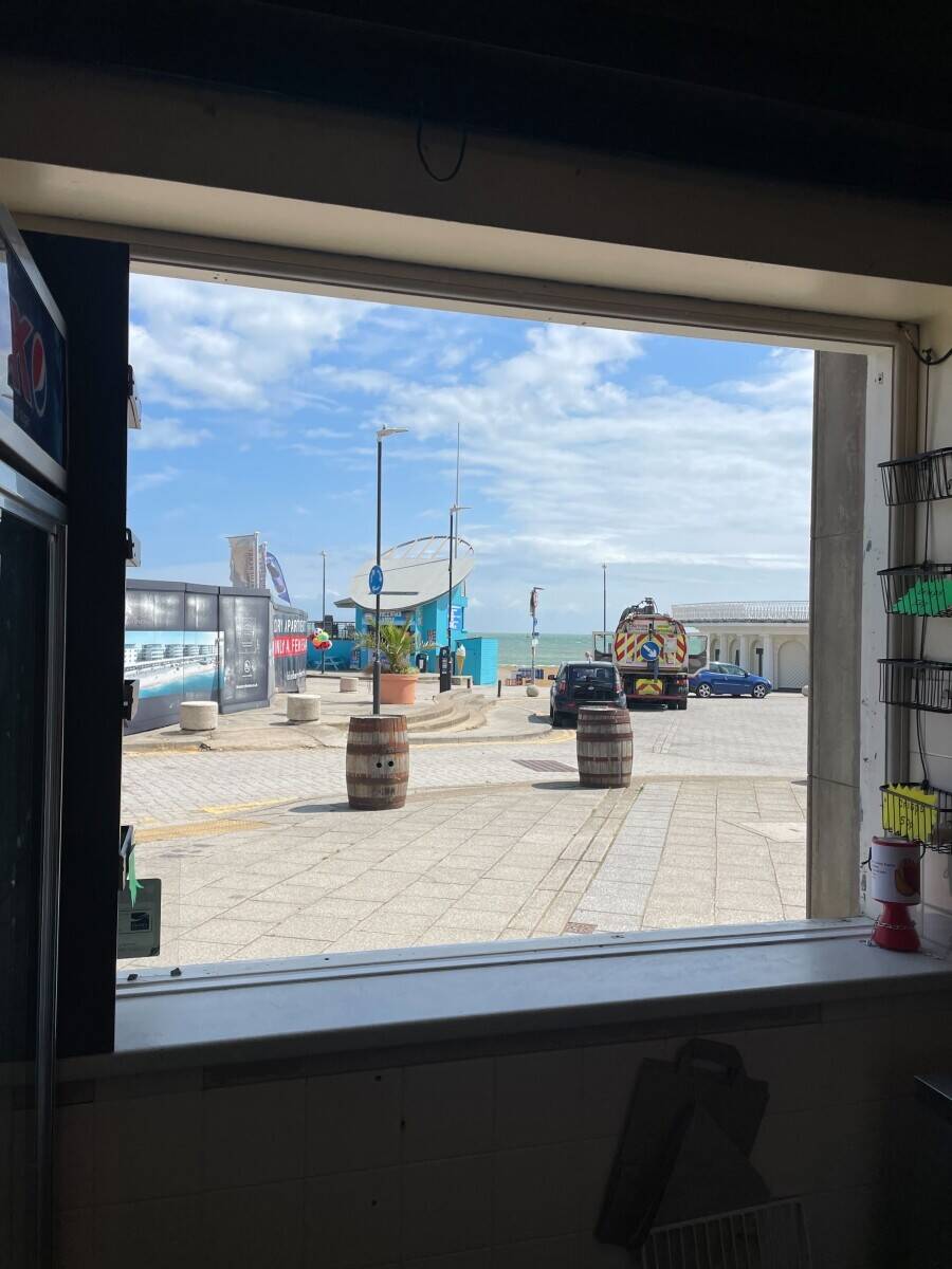 Prime Seafront Caf&eacute;/Takeaway Business For Sale &ndash; Incredible Location & Opportunity