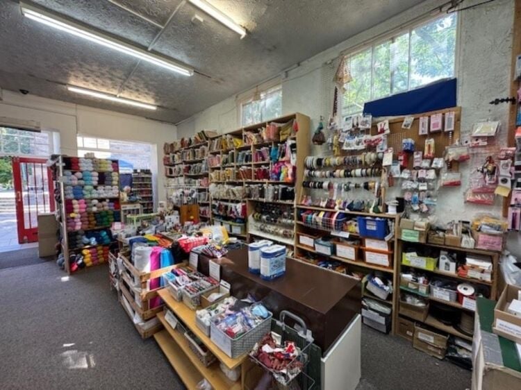 Leasehold Fabrics & Haberdashery Business Located In Leamington Spa Photo 8