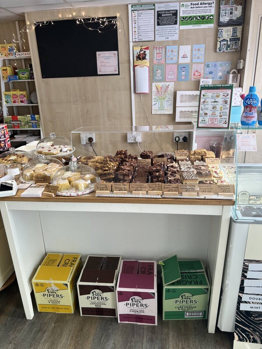Leasehold sandwich deli takeaway with forecourt seating
