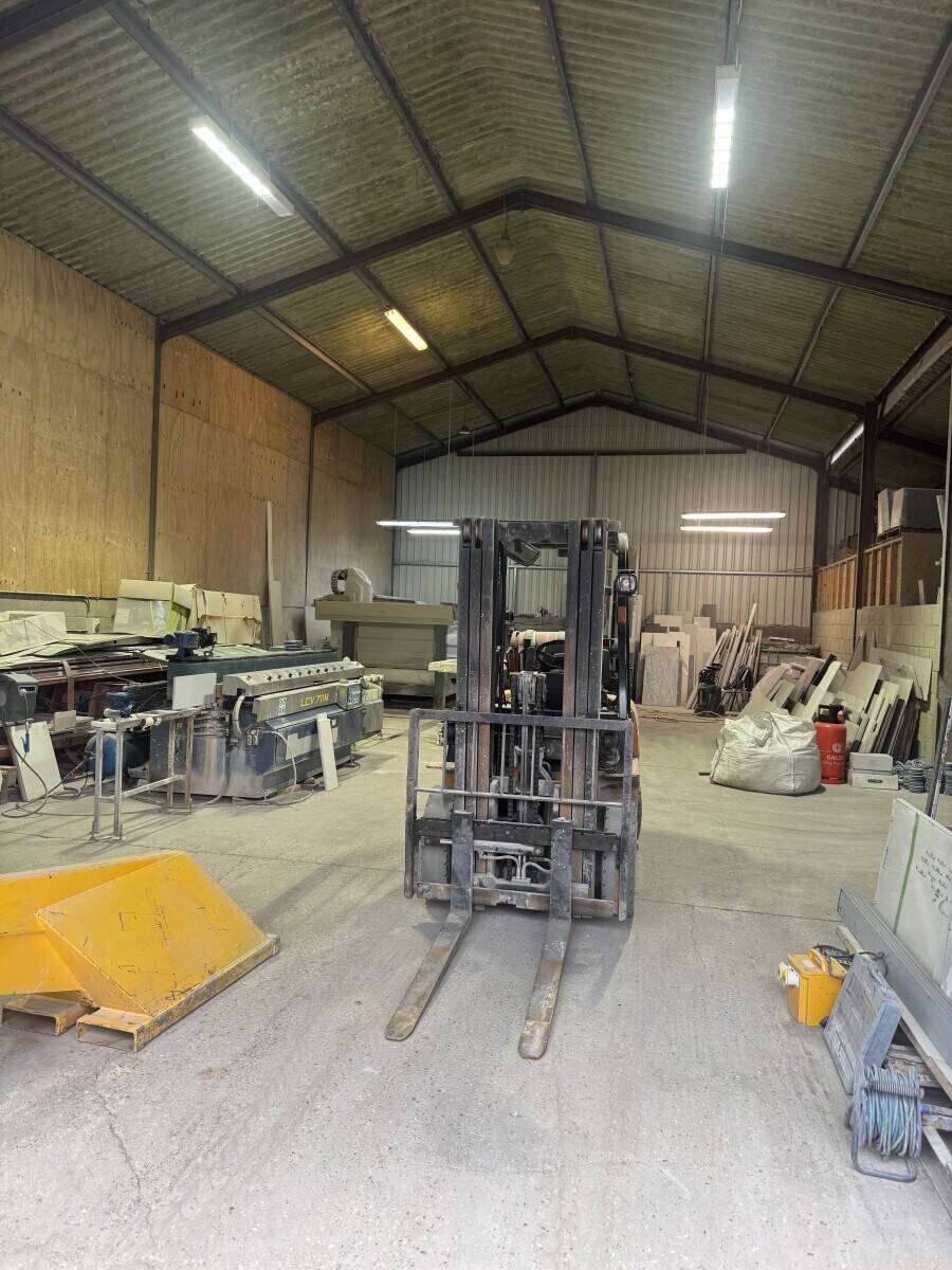 Manufacturers of high quality of granite, quartz, marble and porcelain worktops Photo 8
