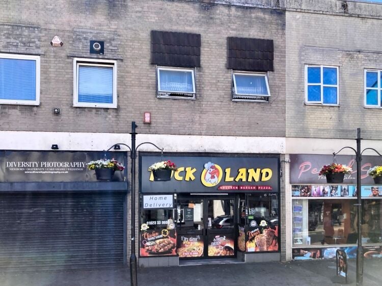 FAST FOOD TAKEAWAY/RESTAURANT Photo 8