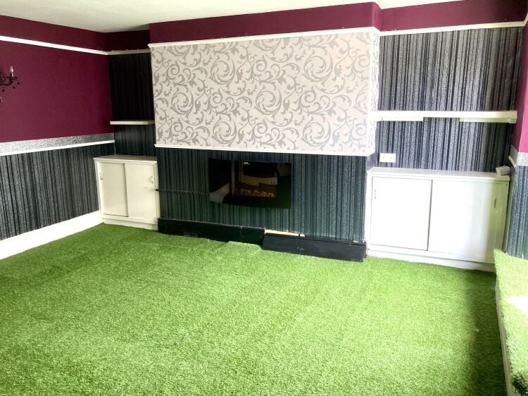 VERSATILE MIXED EMPTY COMMERCIAL PREMISES with LARGE 3 BEDROOM MAISONETTE Photo 8