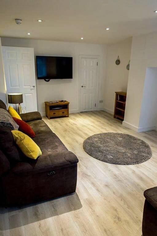 CONWY – FULLY REFURBISHED BED & BREAKFAST LOCATED ON LLANDUDNO’S NORTH SHORE