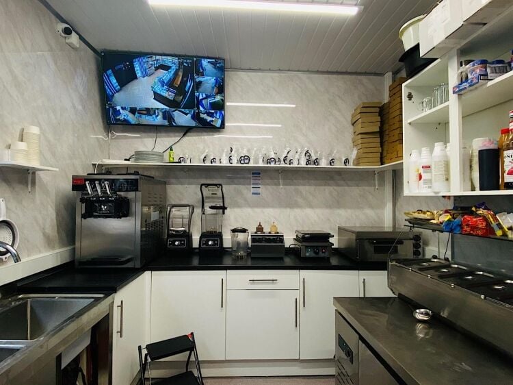 Leasehold Vape Store & Dessert Cafe Located in Nottingham