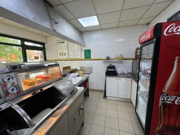 Leasehold Fish & Chip Takeaway Located In Coventry Photo 8