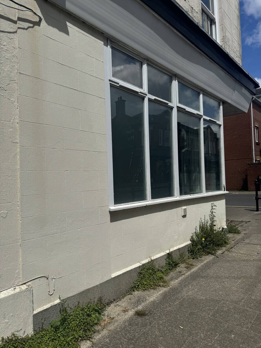 Beauty salon ready to let - currently not trading Photo 8
