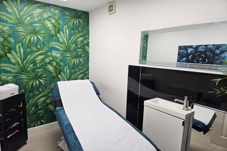 Established Beauty Salon & Spa - Rainhill Photo 8