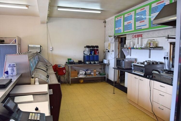 Profitable Fish & Chip Shop - Wolverhampton Photo 8