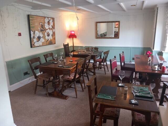 MONMOUTHSHIRE - ROYAL FOREST OF DEAN - TRADITIONAL VILLAGE PUB WITH LETTING ROOMS AND OUTSTANDING Photo 8
