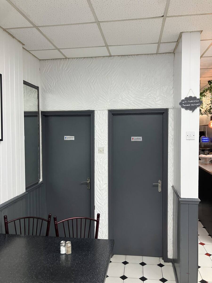 Centra Asian Restaurant for Sale in Welling, Greater London Zone 4 Photo 7