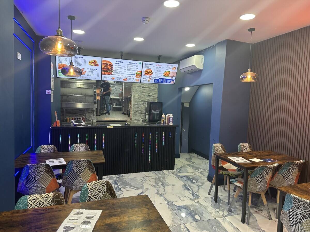 Resturent for sale in Edgware Road fully fitted modern equipments Photo 8