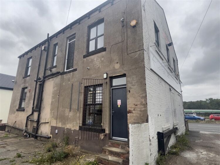 Vacant Unit For Sale in Leeds