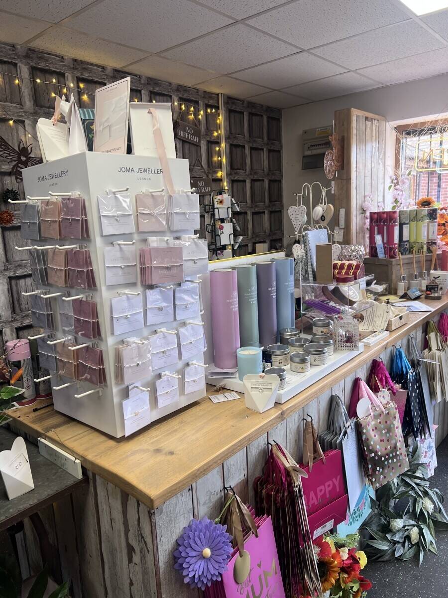 Gift shop cafe & florists