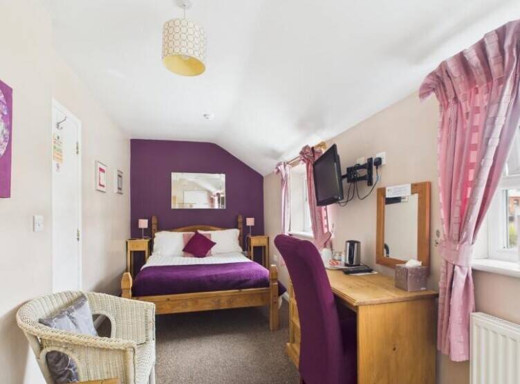 LINCOLNSHIRE COAST - GUEST HOUSE WITH STUNNING GARDENS AND SEPERATE ANNEXE Photo 8