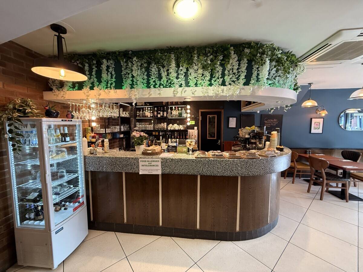 Cafe Bistro Restaurant For Sale in Petts wood Photo 8