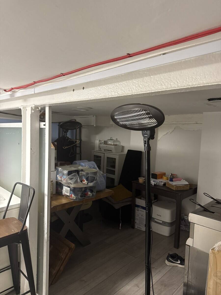 Cosy and fully-equipped Italian restaurant for sale in a prime London location Photo 8