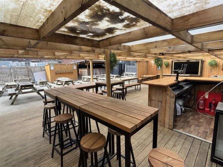 Licenced Trade, Pubs & Clubs For Sale in Sheffield Photo 8