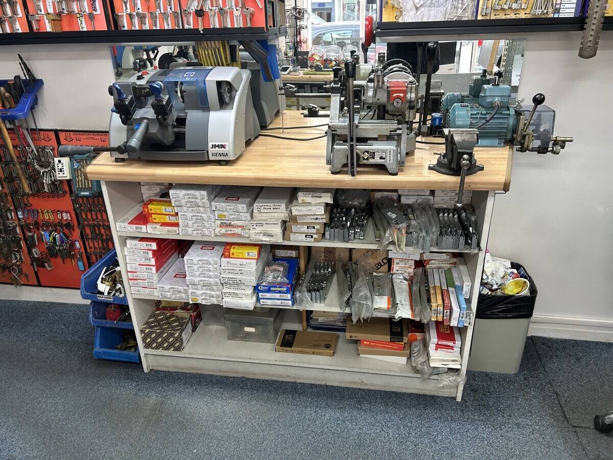 Locksmiths shop in Leighton Buzzard