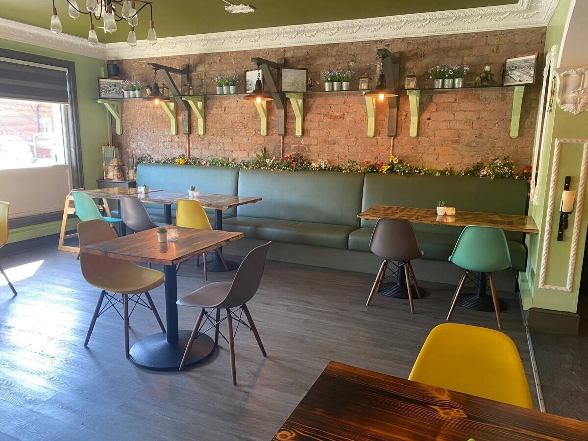 Reputable Restaurant for sale in Lancashire, freehold Photo 9