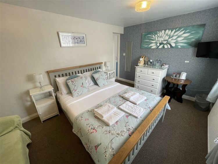 Beautifully presented guest house in a prime position close to Torquay Harbour For Sale in Torquay