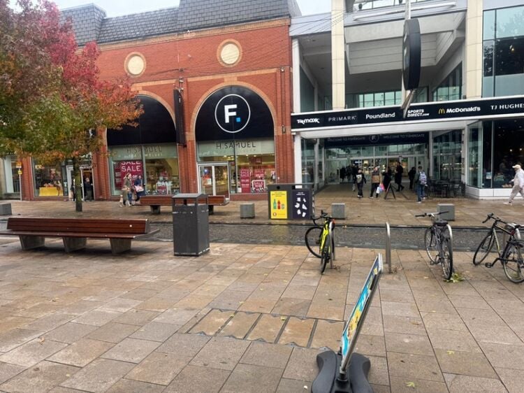 Fully Fitted Takeaway in Preston City Centre – Ready to Rebrand & Trade Photo 8