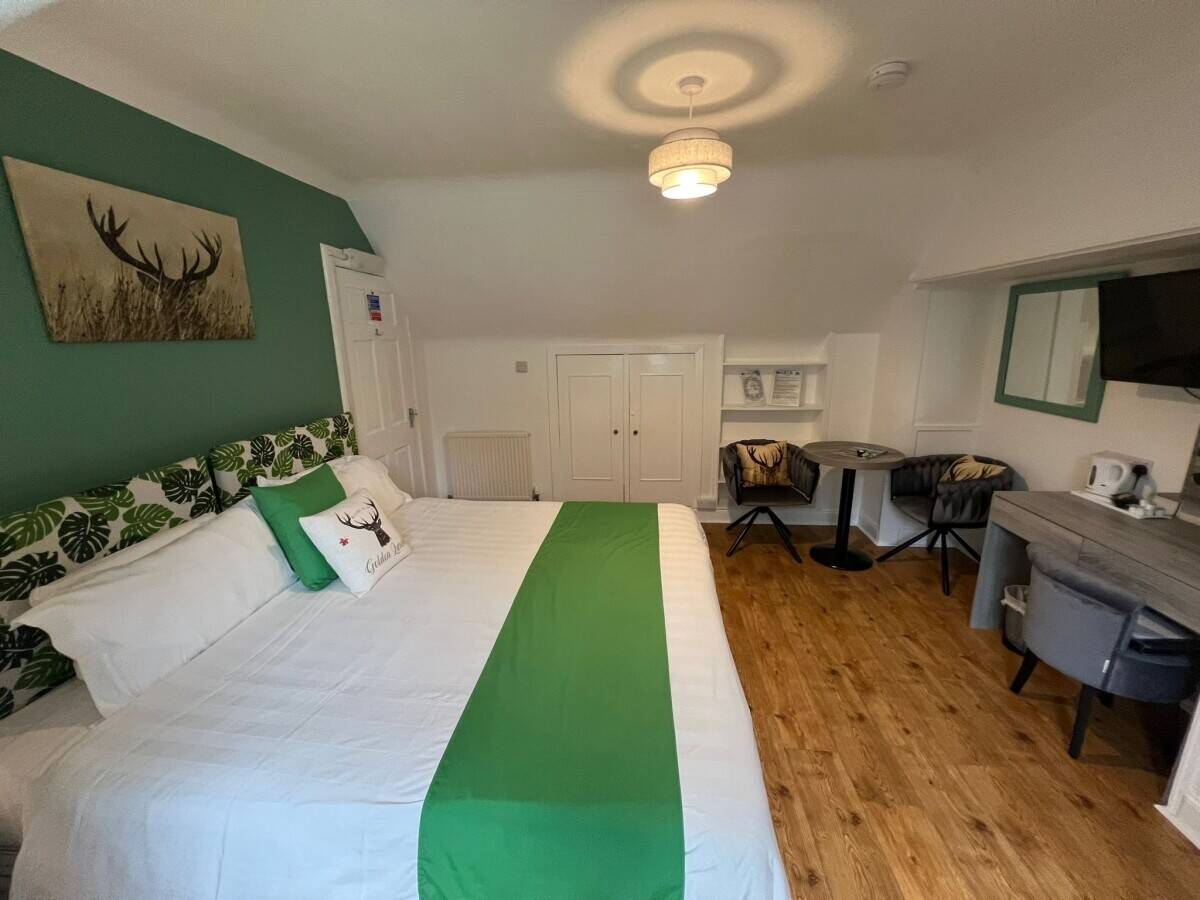 An Extremely Well-Run Cafe Business with 2 Letting Rooms and 2-bedroom Owners Accommodation Ref 1776 Photo 8
