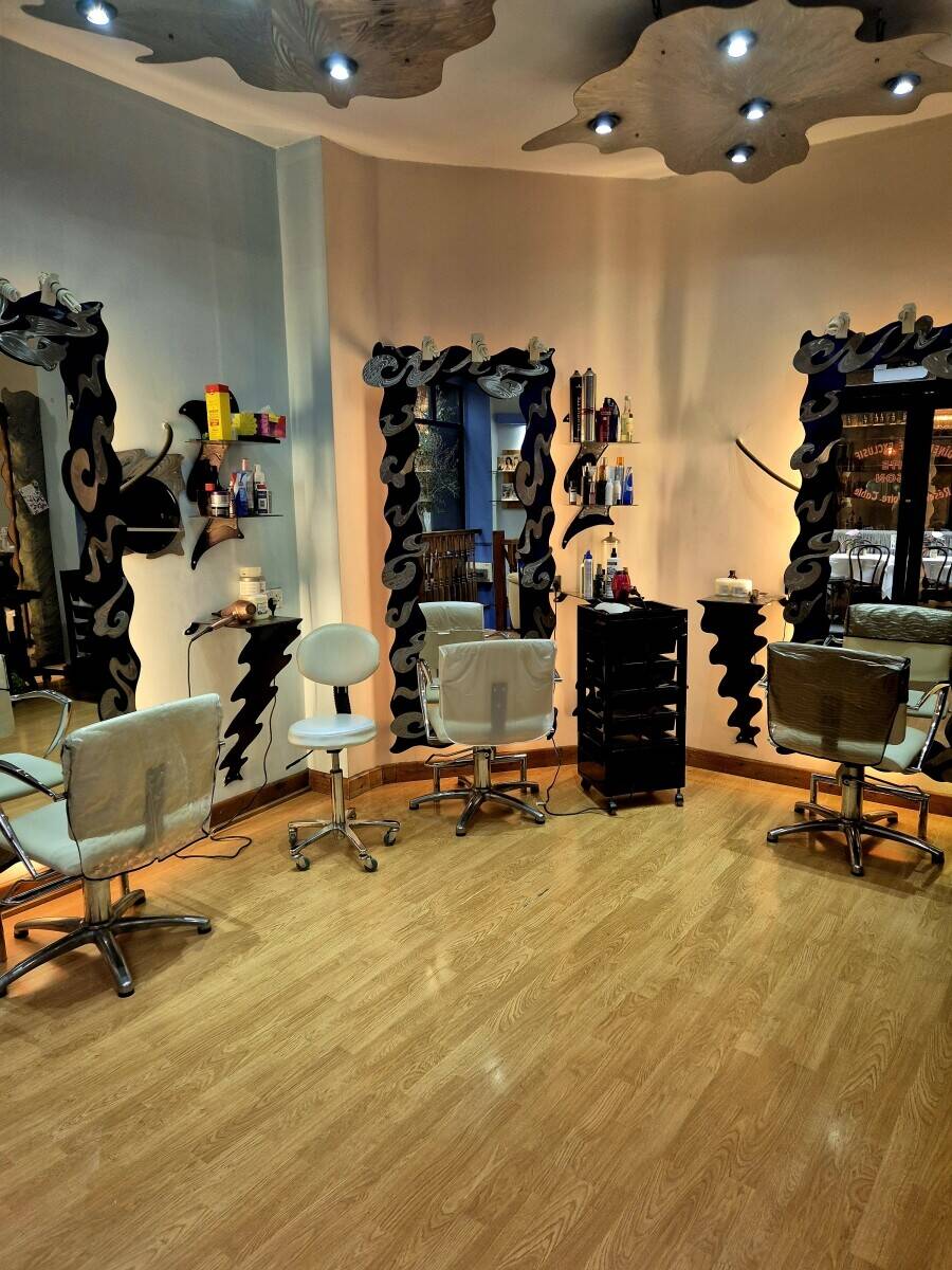 Award winning Hairdressing Salon for sale in Cardiff
